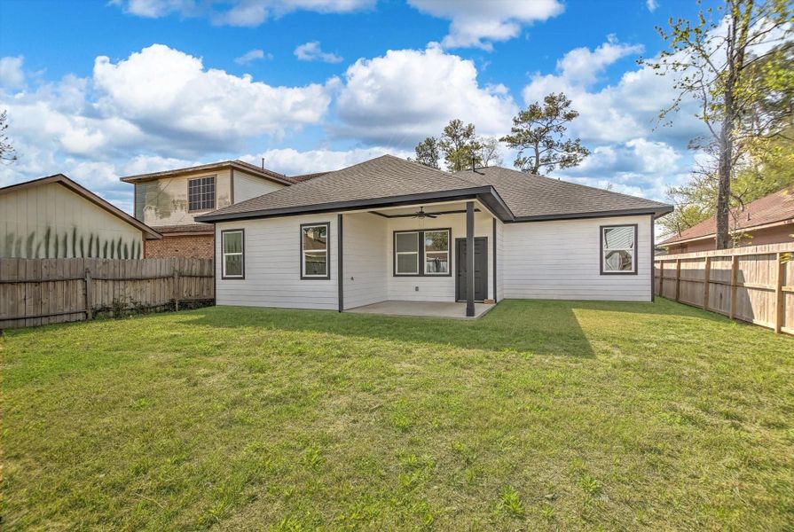 Exterior details and patio area of a home in , Houston (Image 23).