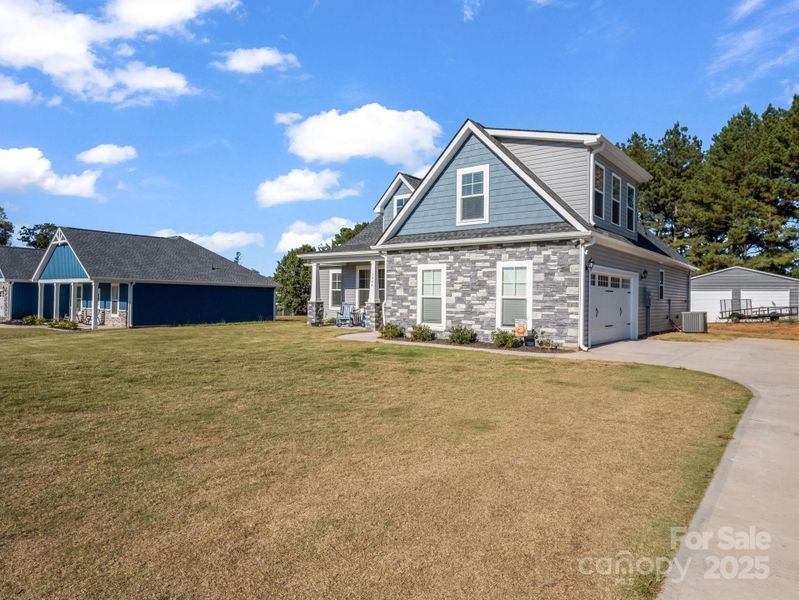 Image 34 of a home in .