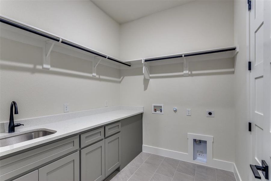 Furnished interior view inside a new home in Woodland Lakes, Weatherford (Image 7). Furnished interior view inside a new home in Woodland Lakes, Weatherford (Image 7).