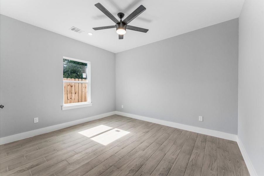 Spacious, unfurnished interior of a new home in , Houston (Image 23).