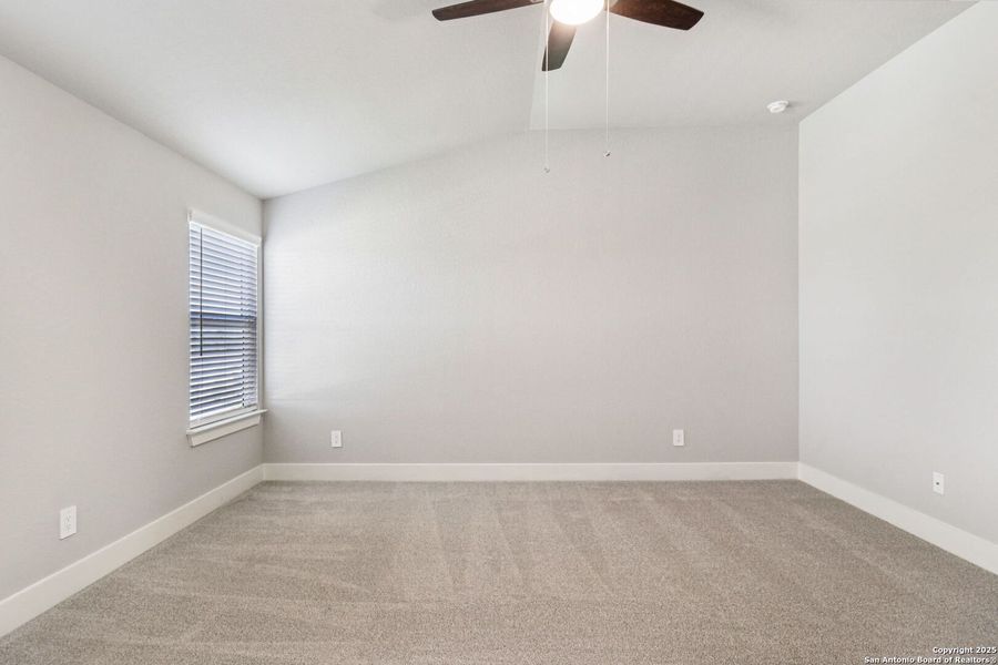 Spacious, unfurnished interior of a new home in Thomas Pond, San Antonio (Image 30). Spacious, unfurnished interior of a new home in Thomas Pond, San Antonio (Image 30).