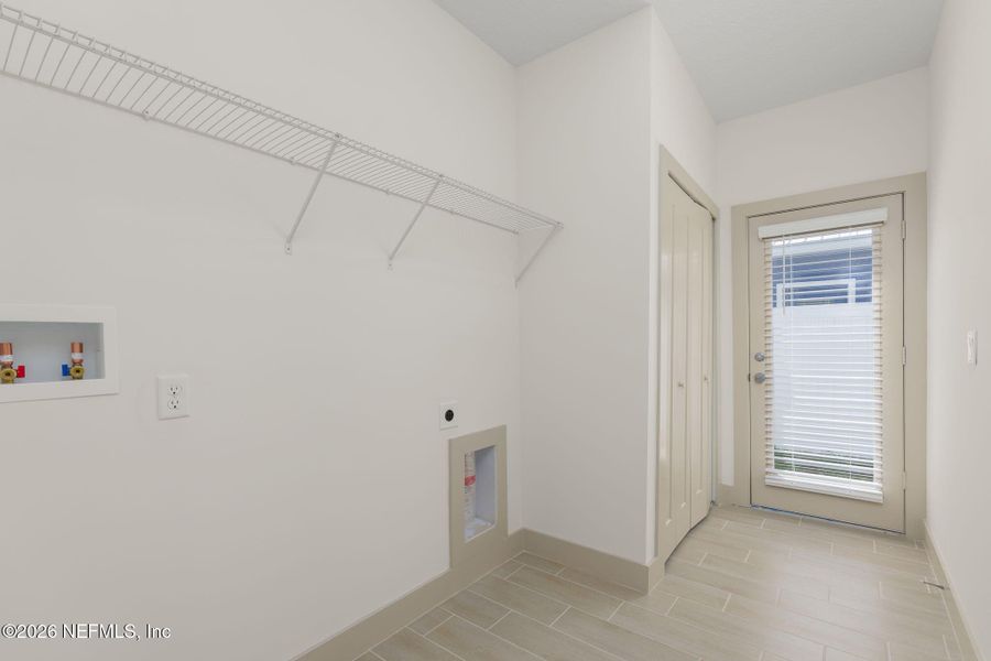 Spacious, unfurnished interior of a new home in , St. Augustine (Image 28).