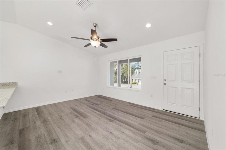 Spacious, unfurnished interior of a new home in , Silver Springs (Image 42).