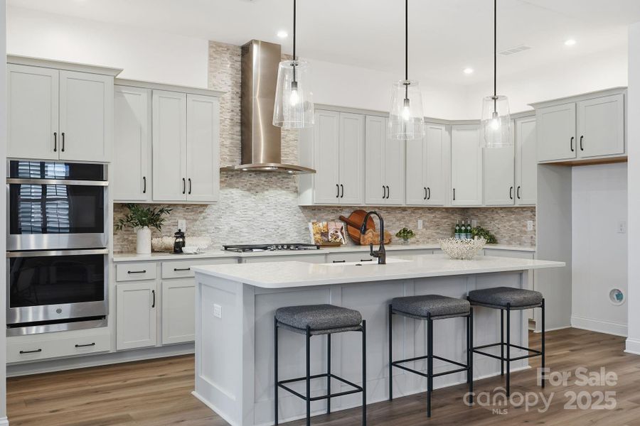 Kitchen wcounter seating