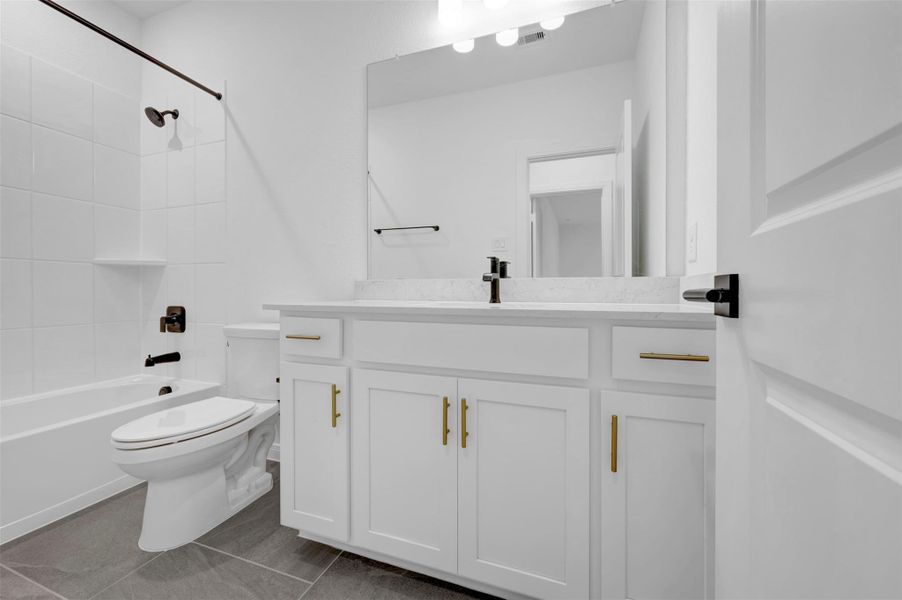 Furnished interior view inside a new home in The Grand Prairie - Retreat Collection, Hockley (Image 13).