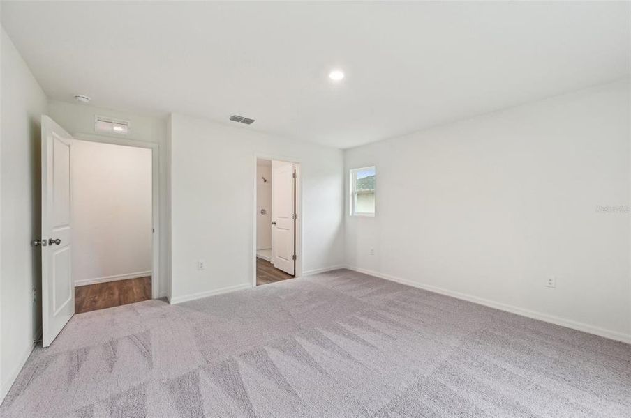 Spacious, unfurnished interior of a new home in Sugarmill Woods, Homosassa (Image 17). Spacious, unfurnished interior of a new home in Sugarmill Woods, Homosassa (Image 17).