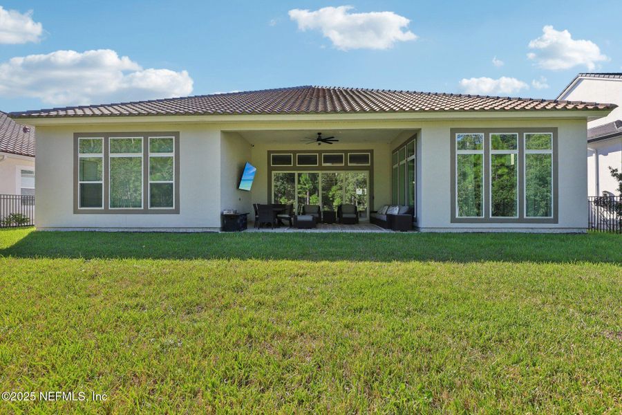 Exterior details and patio area of a home in Tamaya, Jacksonville (Image 32). Exterior details and patio area of a home in Tamaya, Jacksonville (Image 32).