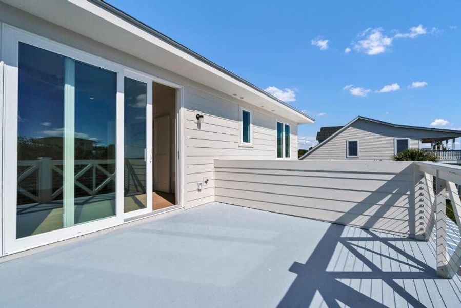 Exterior details and patio area of a home in , Edisto Beach (Image 30).
