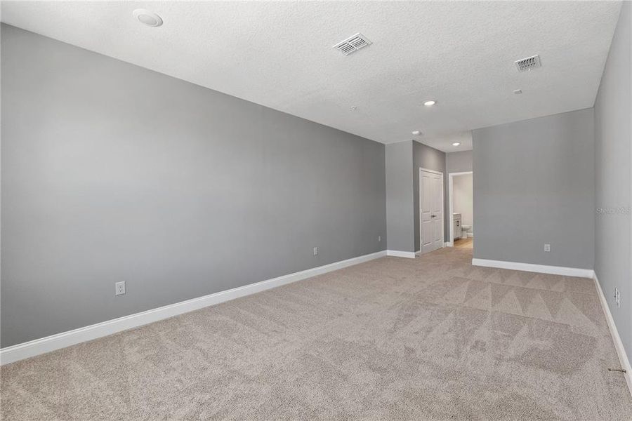 Spacious, unfurnished interior of a new home in Gatherings® of Lake Nona, Orlando (Image 19). Spacious, unfurnished interior of a new home in Gatherings® of Lake Nona, Orlando (Image 19).