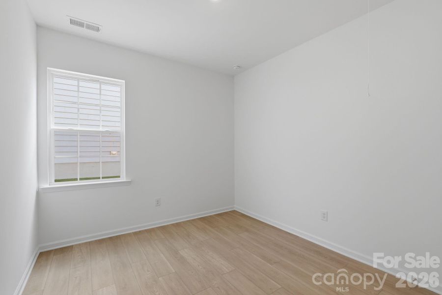 Spacious, unfurnished interior of a new home in Roselyn, Lancaster (Image 16).
