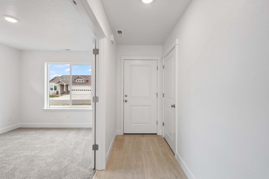 Representative unfurnished interior of a home built from the Alder by MonteVista Homes in IronHorse, Prineville (Image 8).