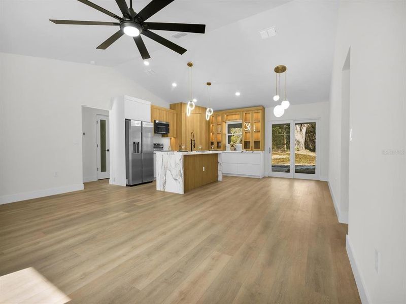 Spacious, unfurnished interior of a new home in , Ocklawaha (Image 16).