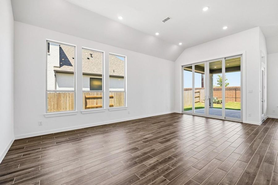 Spacious, unfurnished interior of a new home in Elyson, Katy (Image 20). Spacious, unfurnished interior of a new home in Elyson, Katy (Image 20).