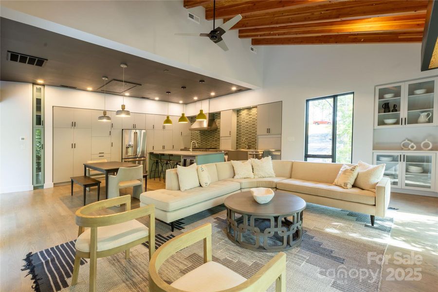 Image 28 of a home in .