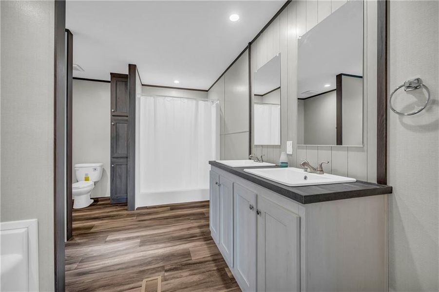 Furnished interior view inside a new home in , Hartwell (Image 13). Furnished interior view inside a new home in , Hartwell (Image 13).