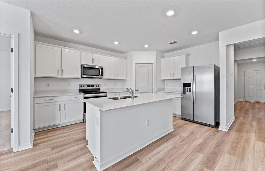 Furnished interior view inside a new home in Oakfield Lakes, Parrish (Image 6). Furnished interior view inside a new home in Oakfield Lakes, Parrish (Image 6).