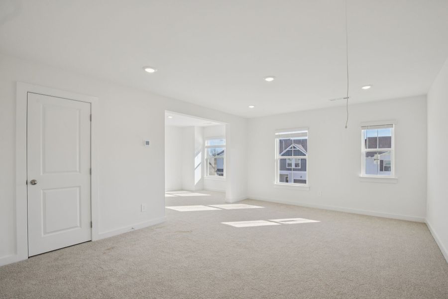 Spacious, unfurnished interior of a new home in Greystone - Vista Townhomes, Smyrna (Image 12).