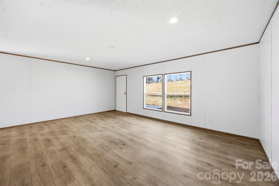 Spacious, unfurnished interior of a new home in , Mooresville (Image 27).
