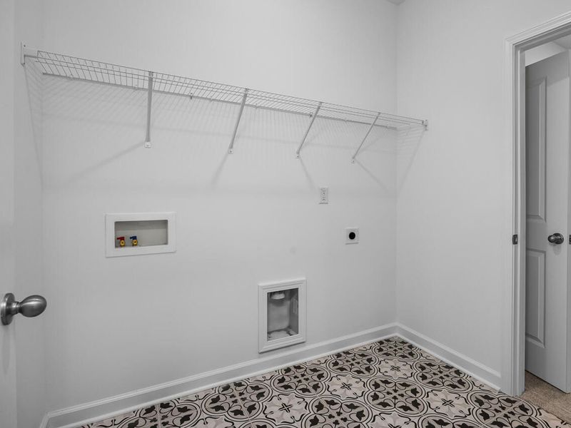 Spacious, unfurnished interior of a new home in Tobacco Road, Angier (Image 18).