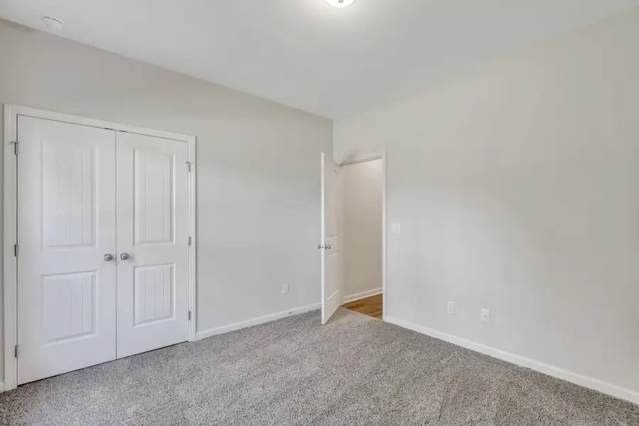 Spacious, unfurnished interior of a new home in Ramsey Landing, Rincon (Image 21).