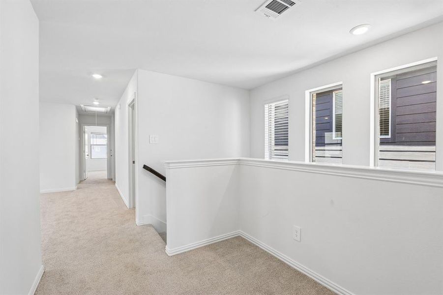 Spacious, unfurnished interior of a new home in Oak Ridge Park, Corinth (Image 38).