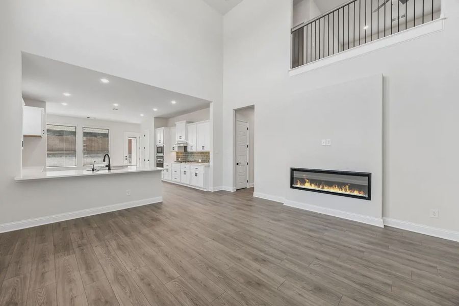 Spacious, unfurnished interior of a new home in Las Lomas, Forney (Image 15). Spacious, unfurnished interior of a new home in Las Lomas, Forney (Image 15).