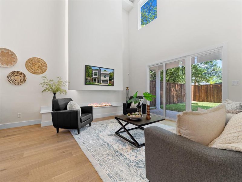 Furnished interior view inside a new home in , Dallas (Image 24).