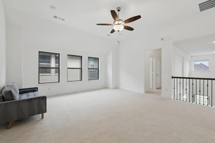 Image 36 of a home in .