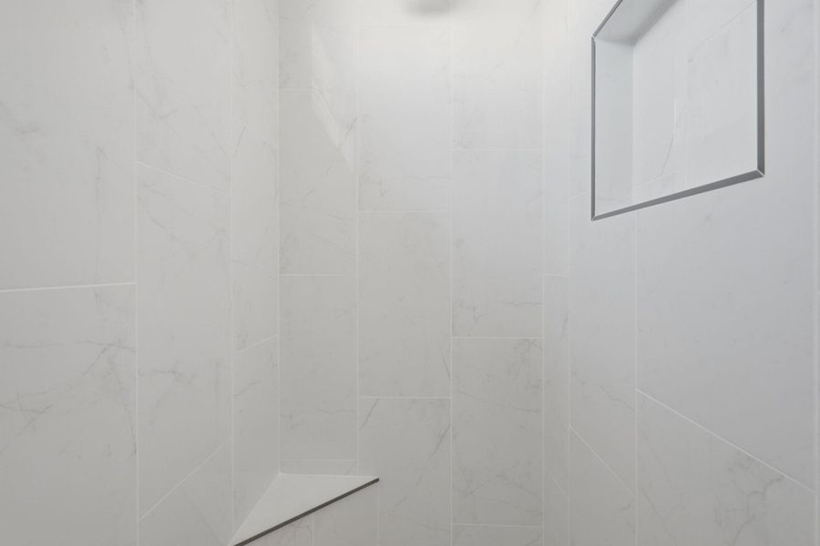 Representative interior finishes for a home built from the Valencia by Hakes Brothers in Verdancia, El Paso (Image 21).