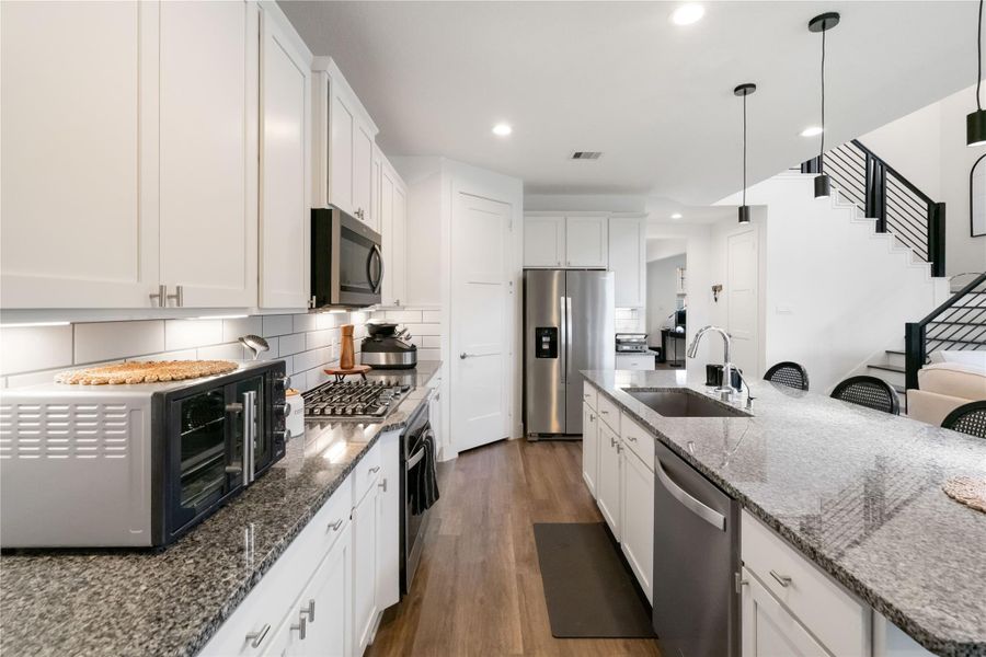 Furnished interior view inside a new home in Fosters Ridge 60's, Conroe (Image 21). Furnished interior view inside a new home in Fosters Ridge 60's, Conroe (Image 21).
