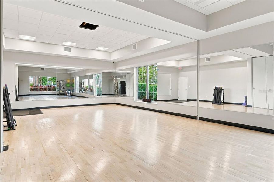 Spacious, unfurnished interior of a new home in Star Farms at Lakewood Ranch, Bradenton (Image 18).