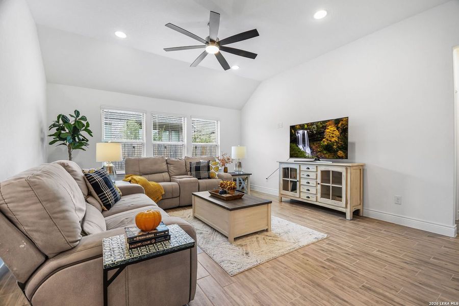 Furnished interior view inside a new home in Corley Farms, Boerne (Image 42). Furnished interior view inside a new home in Corley Farms, Boerne (Image 42).