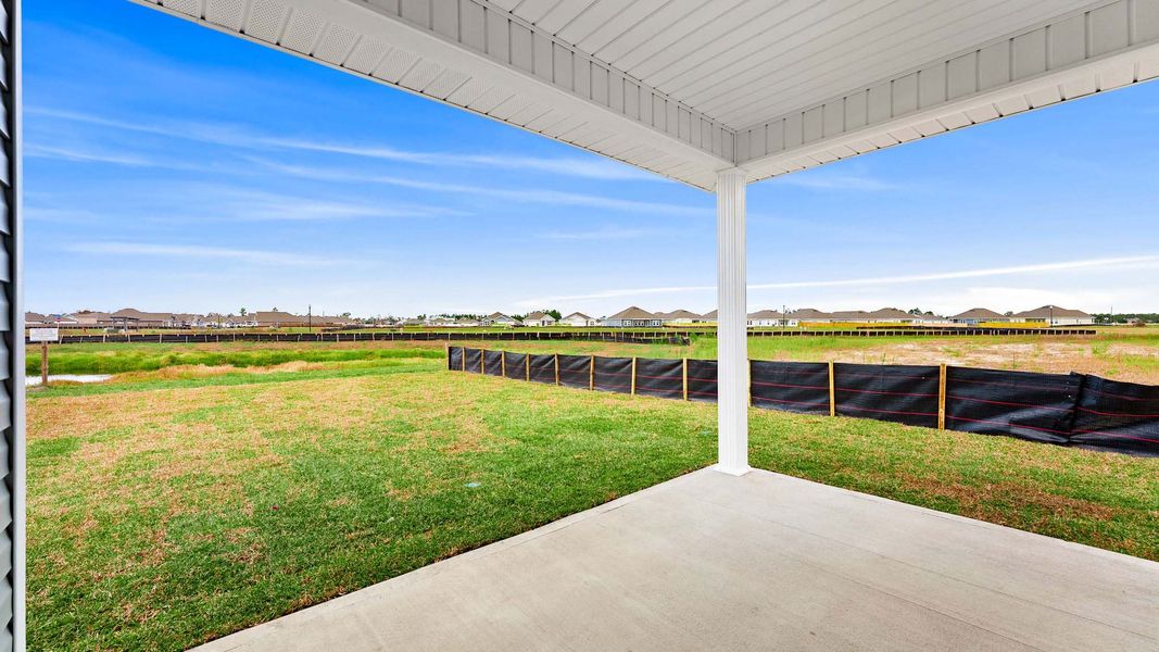 Representative exterior details of a home built from the The Aria by D.R. Horton in Hodges Bayou Plantation, Panama City (Image 4).