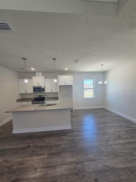 Spacious, unfurnished interior of a new home in , Newberry (Image 12).