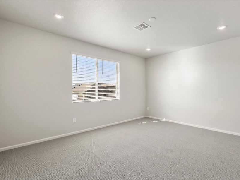 Spacious, unfurnished interior of a new home in Paint Brush Hills, Peyton (Image 12).