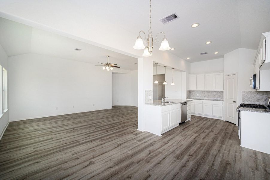 Beautiful 1 Story Home! Hardin Floor plan.  Pictures are representation of the Hardin SB plan.  Colors and selections may vary.   Call today for a tour!