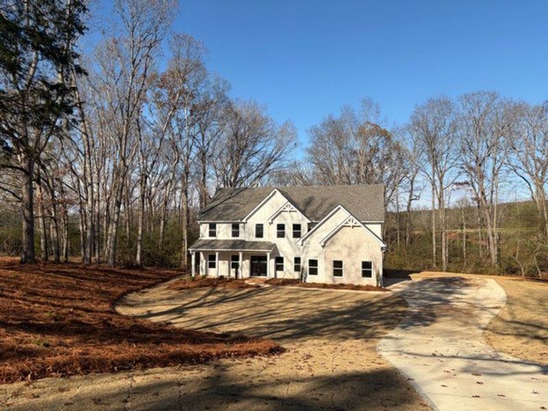 Image 8 of a home in Blackwelder Bluff.