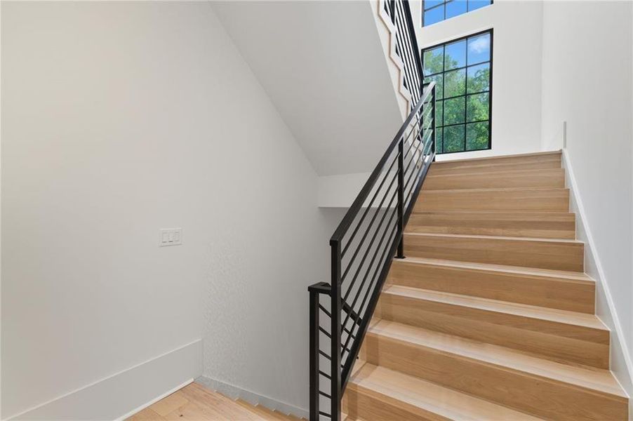 Spacious, unfurnished interior of a new home in , Alpharetta (Image 81).