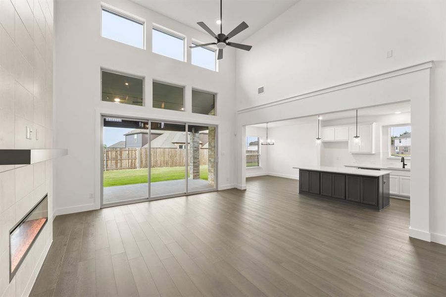 1831 Orlando-Living Room-1 1831 Orlando-Living Room-1