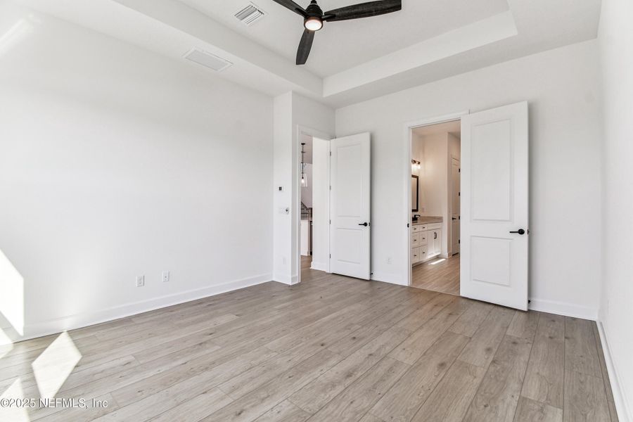 Spacious, unfurnished interior of a new home in Seven Pines 50' Front Entry, Jacksonville (Image 23).