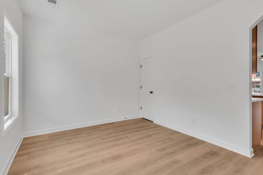 Spacious, unfurnished interior of a new home in Oxford Station, Gallatin (Image 15). Spacious, unfurnished interior of a new home in Oxford Station, Gallatin (Image 15).