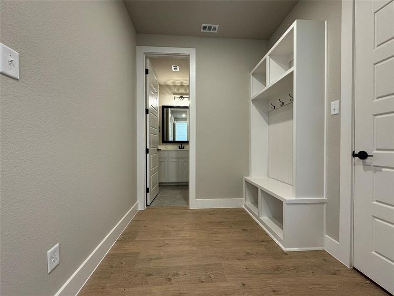 Spacious, unfurnished interior of a new home in Coyote Crossing, Godley (Image 13).