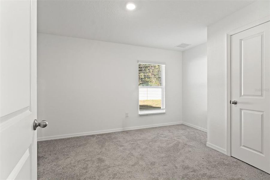 Spacious, unfurnished interior of a new home in Harvest Ridge, Zephyrhills (Image 24).