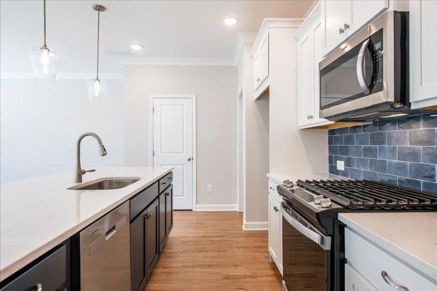 Furnished interior view inside a new home in Cherokee Township, Acworth (Image 10).