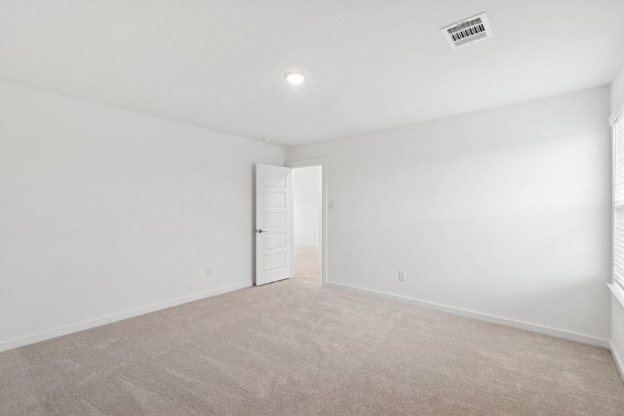 Spacious, unfurnished interior of a new home in Summerview, Fulshear (Image 22).