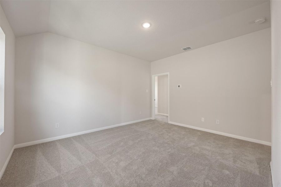 Representative images and renderings are for illustrative purposes. Actual structural options and design finishes of home may vary.
