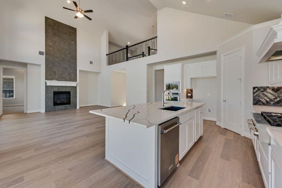 Furnished interior view inside a new home in Prairie Ridge, Venus (Image 11).