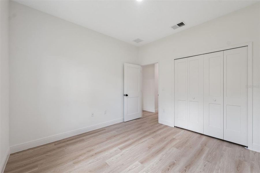 Spacious, unfurnished interior of a new home in , Ocala (Image 36).