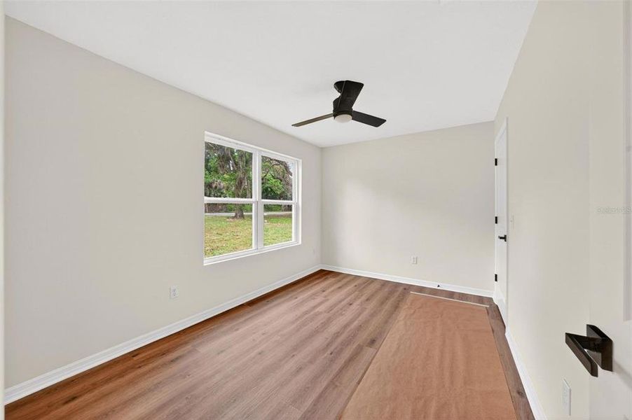 Spacious, unfurnished interior of a new home in , Leesburg (Image 24).