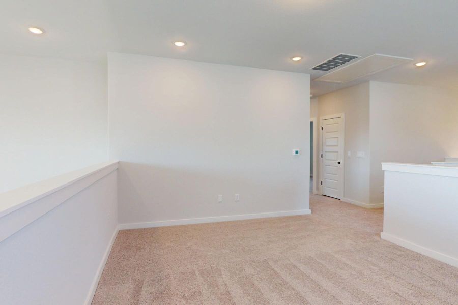 Spacious, unfurnished interior of a new home in Cascades at Onion Creek, Austin (Image 25). Spacious, unfurnished interior of a new home in Cascades at Onion Creek, Austin (Image 25).